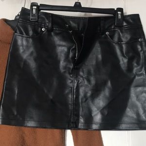 Faux leather mini skirt